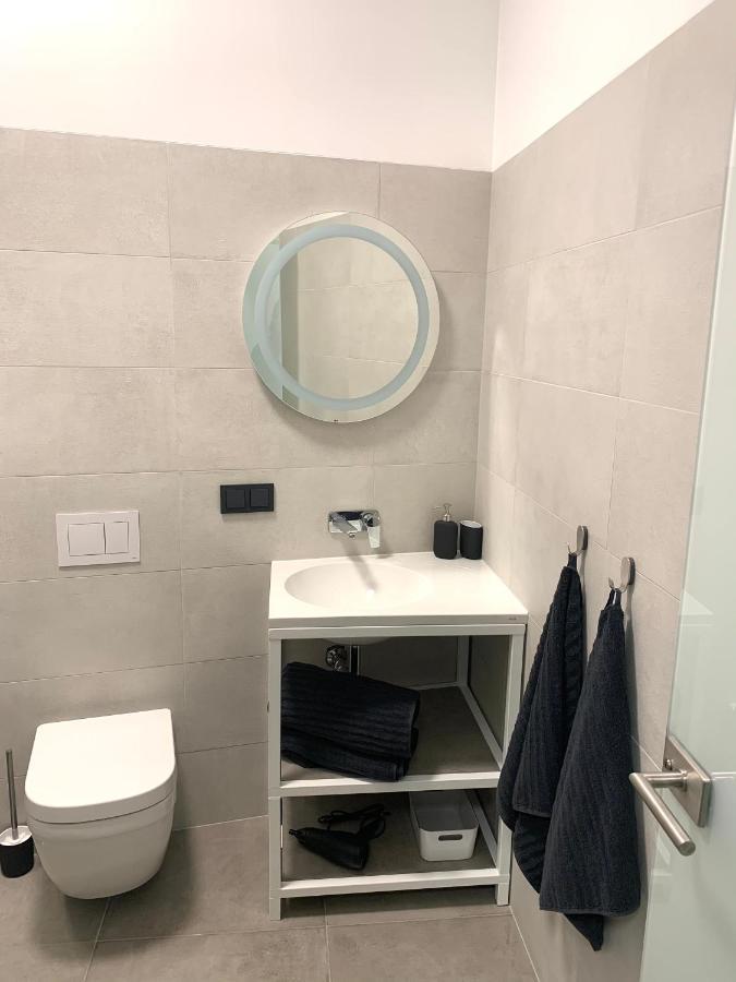 Stylish New Apartment In Riga Old Town - City Centre, Self Check-In, Walkable To Major Attractions Exterior foto
