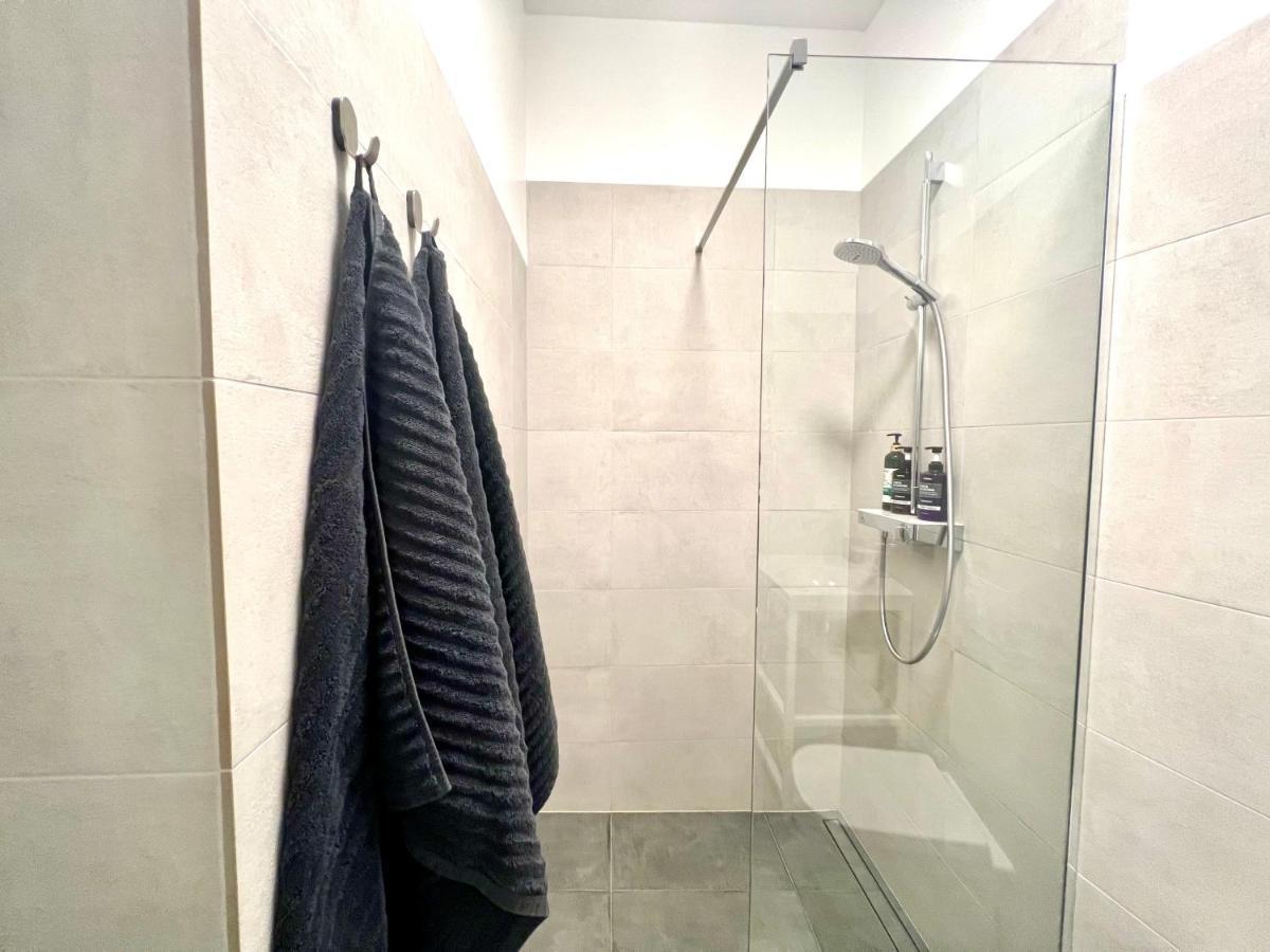 Stylish New Apartment In Riga Old Town - City Centre, Self Check-In, Walkable To Major Attractions Exterior foto